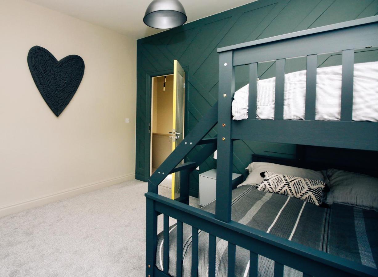 Xxhot Tubxx 4Bed Semi, Sleeps 8, 2 Bathrooms بلاكبول المظهر الخارجي الصورة