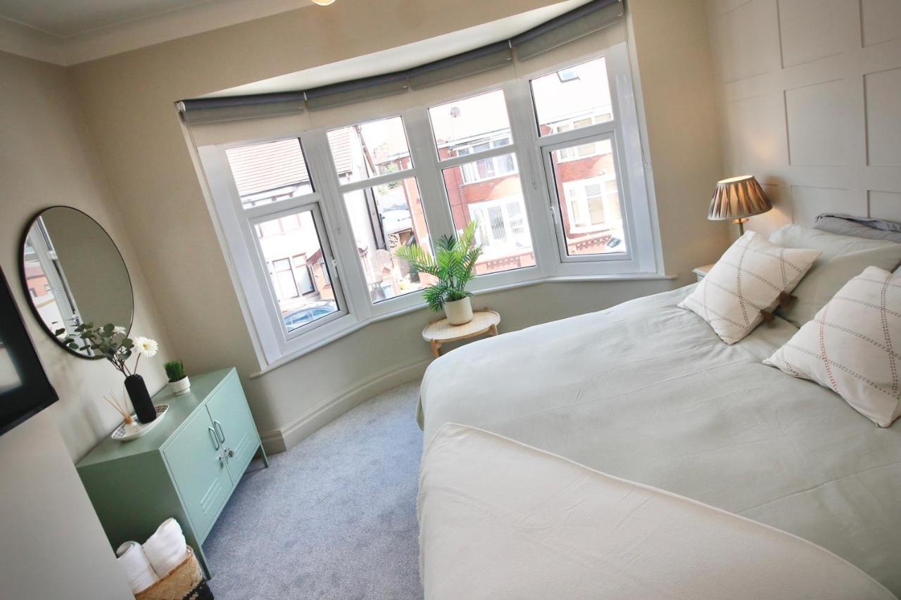 Xxhot Tubxx 4Bed Semi, Sleeps 8, 2 Bathrooms بلاكبول المظهر الخارجي الصورة