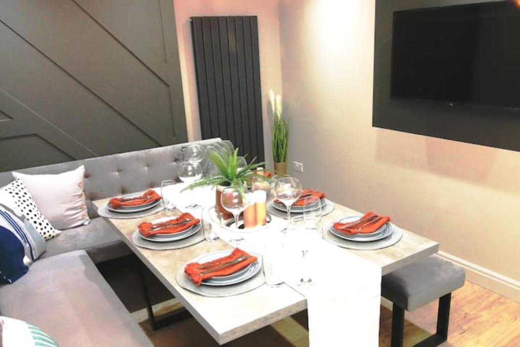 Xxhot Tubxx 4Bed Semi, Sleeps 8, 2 Bathrooms بلاكبول المظهر الخارجي الصورة