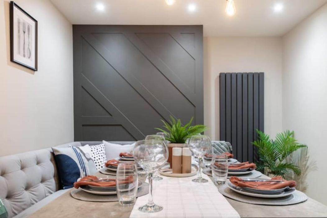 Xxhot Tubxx 4Bed Semi, Sleeps 8, 2 Bathrooms بلاكبول المظهر الخارجي الصورة